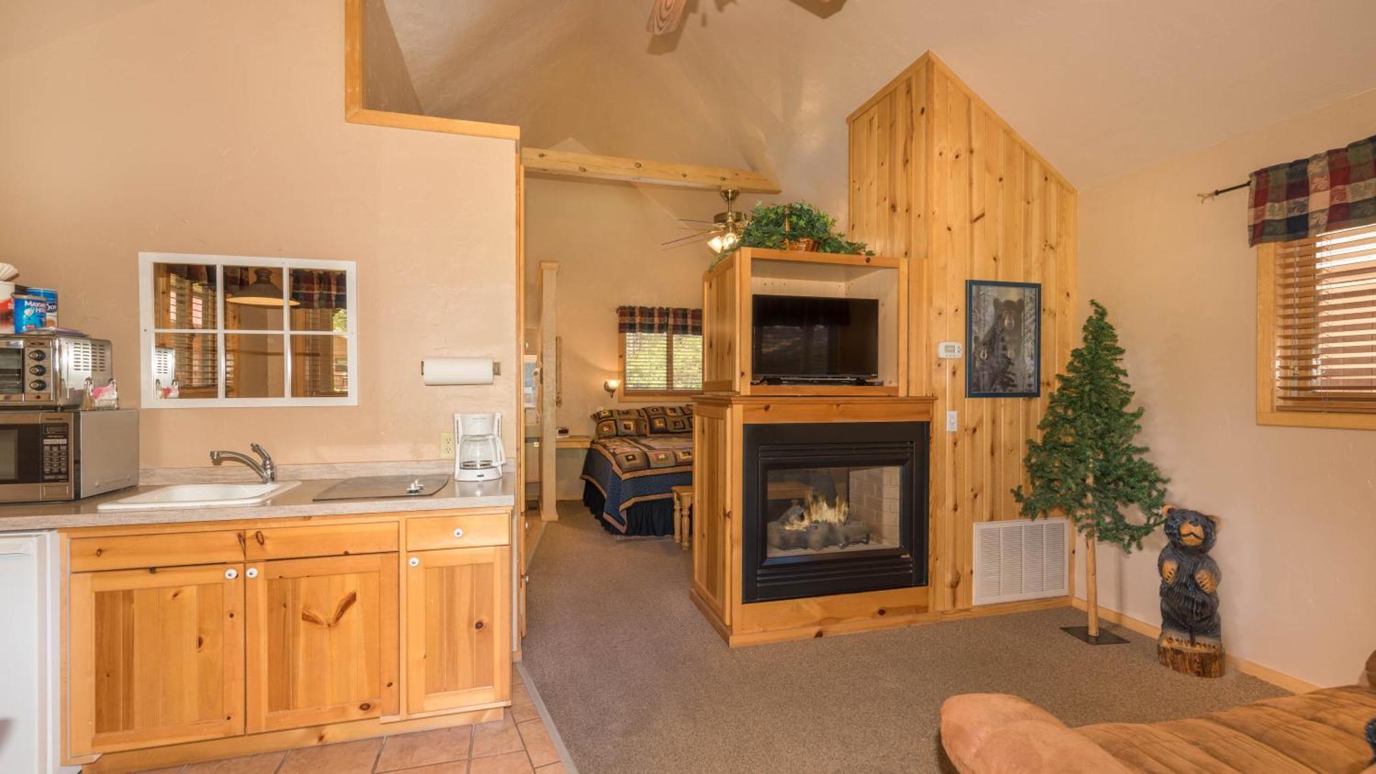 Shadow Mountain Lodge And Cabins Ruidoso Quarto foto